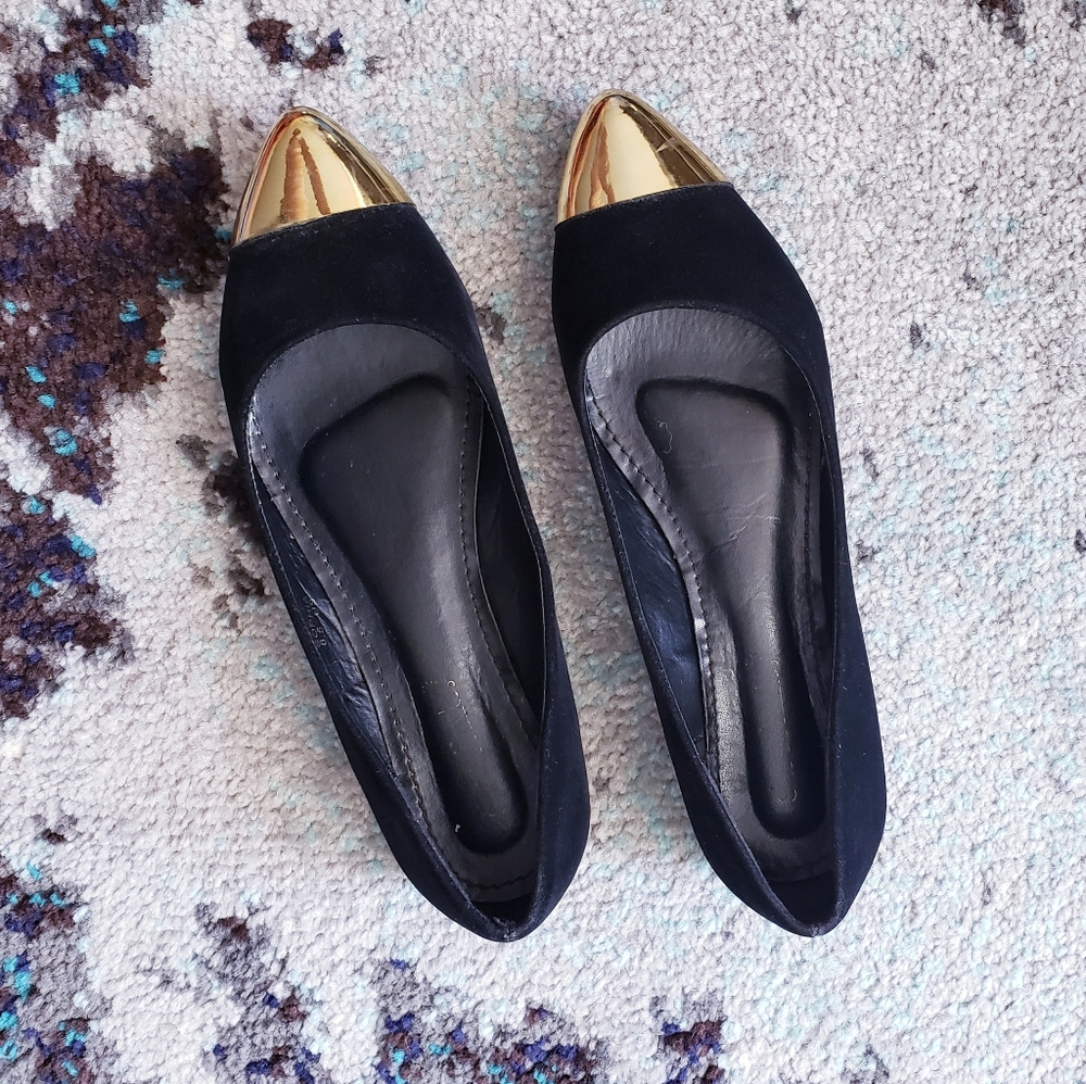 Flats - Picture 2 of 11